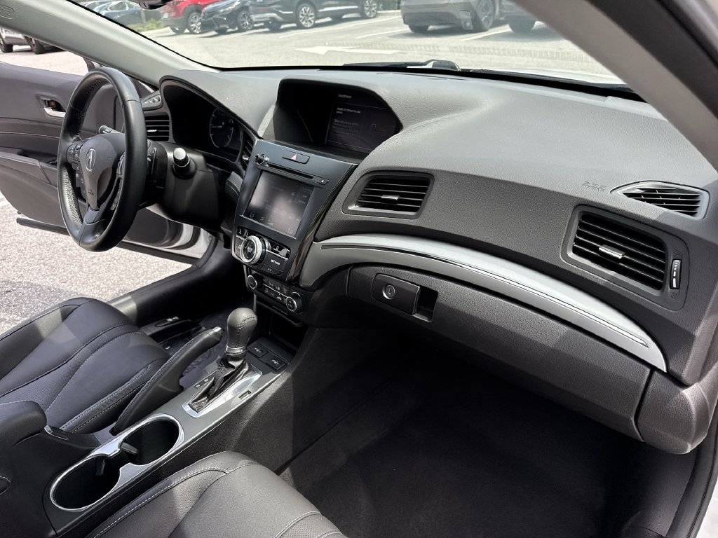 Used 2022 Acura ILX w/ Premium Package FWD image 32