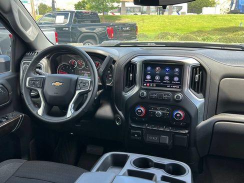 Used 2023 Chevrolet Silverado 3500 LT w/ Convenience Package AWD/4WD image 21
