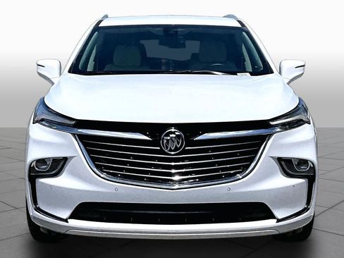 Used 2023 Buick Enclave Essence FWD image 4