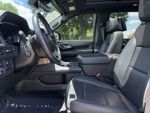 Used 2024 Chevrolet Suburban High Country w/ Advanced Technology Package AWD/4WD image 9