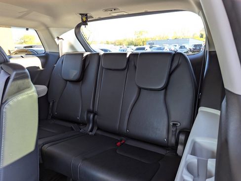Used 2024 Kia Carnival SX image 14