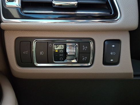 Used 2024 Lincoln Navigator L Reserve AWD/4WD image 27