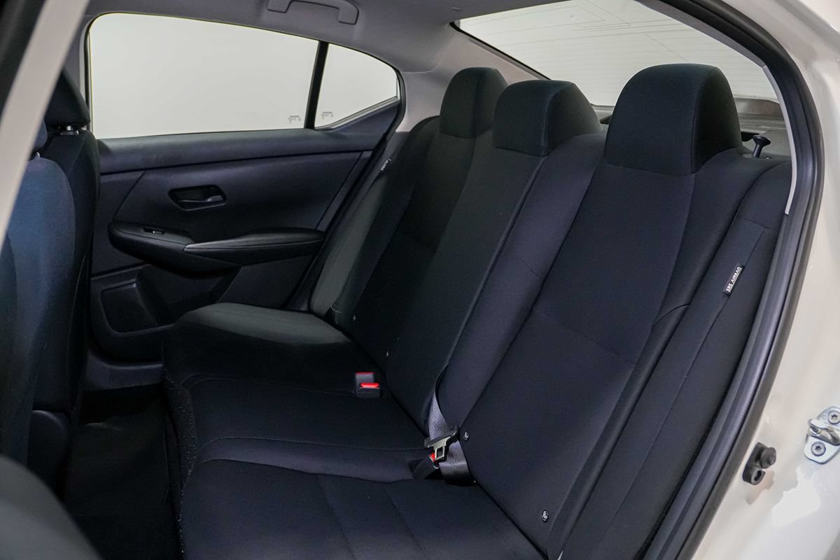 Used 2025 Nissan Sentra S FWD image 14