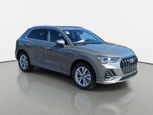 New 2025 Audi Q3 2.0T Premium image 3