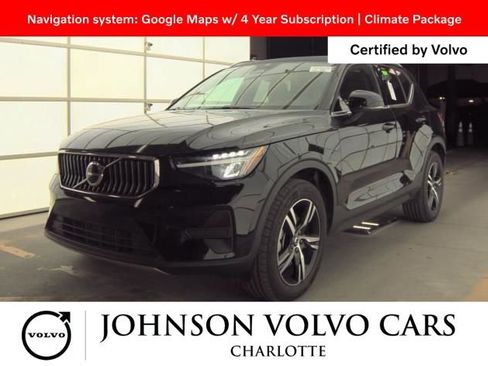 Used 2025 Volvo XC40 B5 Core AWD/4WD image 3