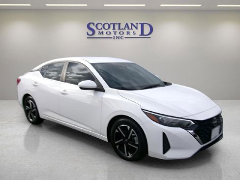 Used 2024 Nissan Sentra SV FWD image 4