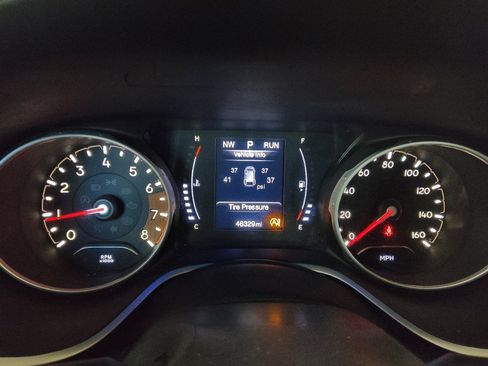 Used 2019 Jeep Compass Latitude FWD image 23