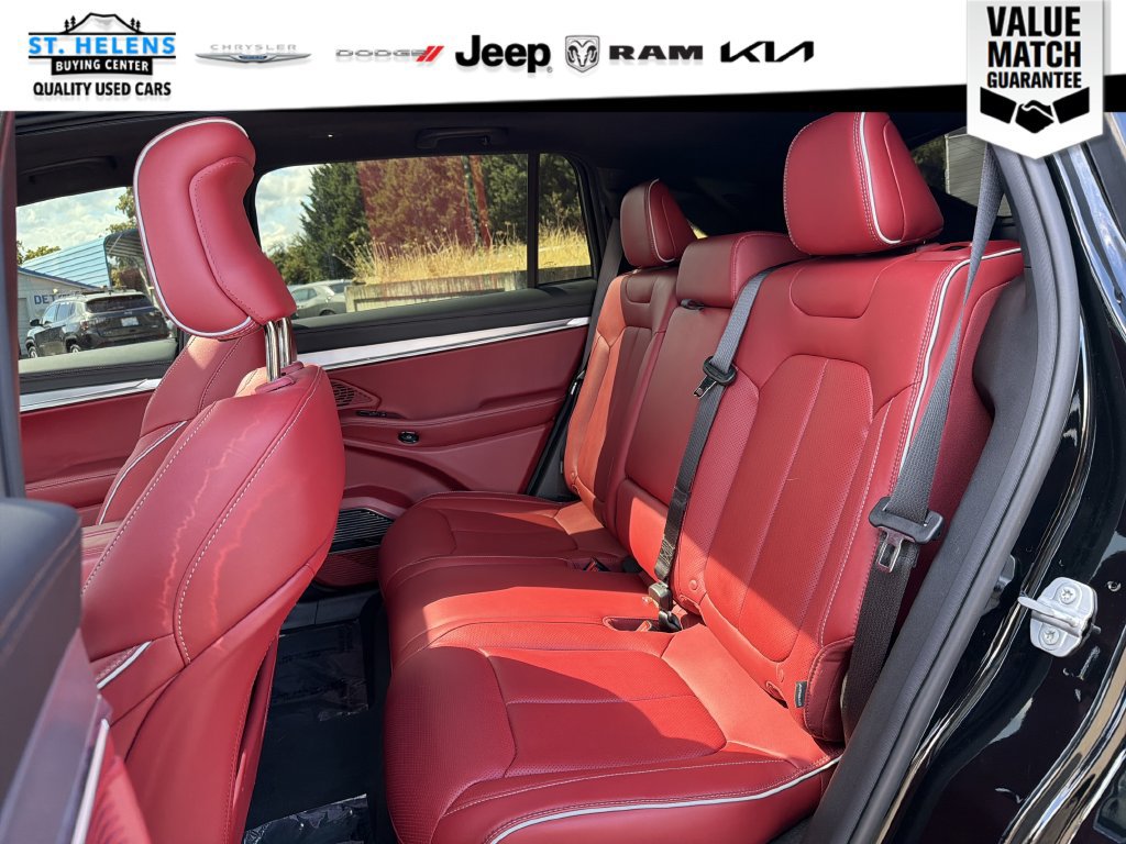 Used 2024 Jeep Wagoneer Limited AWD/4WD image 12