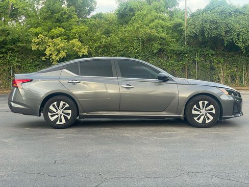 Used 2024 Nissan Altima 2.5 S FWD image 5