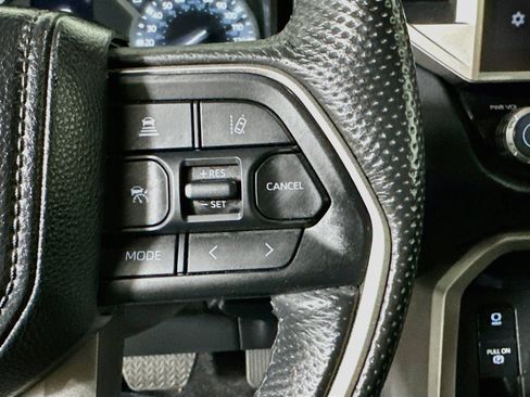Used 2025 Toyota Tundra SR5 w/ SR5 Premium Package AWD/4WD image 17