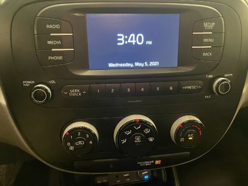 Used 2018 Kia Soul FWD image 20