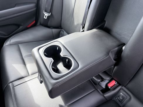 Used 2026 Genesis G70 2.5T image 35