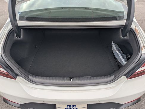 Used 2025 Genesis G70 2.5T w/ Sport Prestige Package image 16