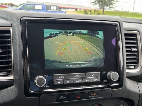 Used 2024 Nissan Frontier SV RWD image 19