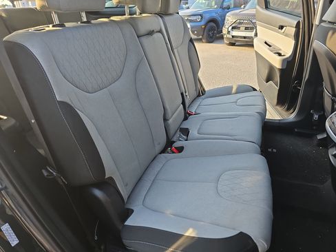 Used 2022 Hyundai Palisade SE w/ Cargo Package image 11