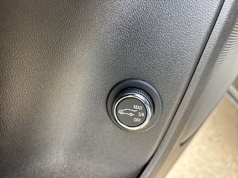 Used 2024 Chevrolet Blazer LT w/ Convenience Package FWD image 21