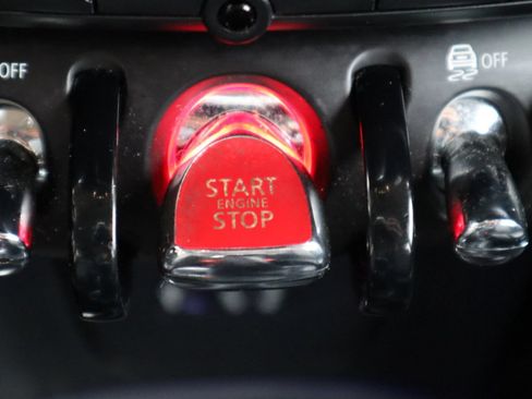 Used 2015 MINI Cooper S FWD image 23