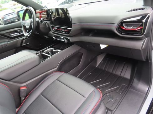 Certified 2025 Chevrolet Silverado EV RST AWD/4WD image 43