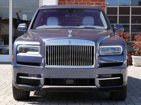 Used 2023 Rolls-Royce Cullinan w/ Cullinan Package AWD/4WD image 5