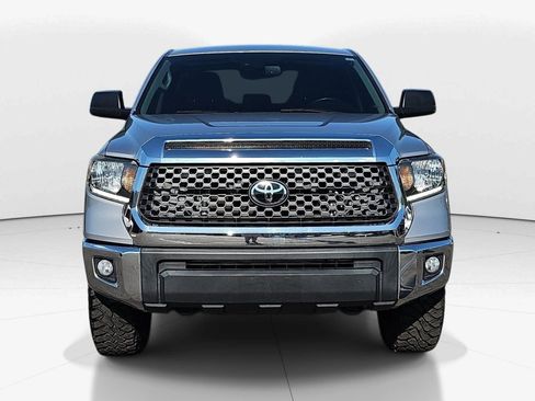 Used 2020 Toyota Tundra SR5 w/ SR5 Leather Package AWD/4WD image 9