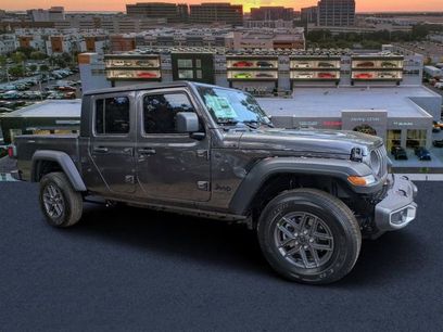 New 2026 Jeep Gladiator Sport