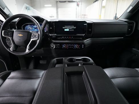 Certified 2024 Chevrolet Silverado 2500 LTZ image 5