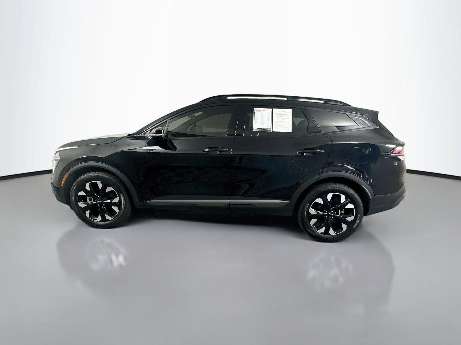 Used 2024 Kia Sportage X-Line w/ X-Line Premium Package AWD/4WD image 4