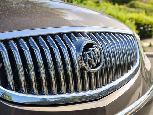 Used 2011 Buick Enclave CXL FWD image 10