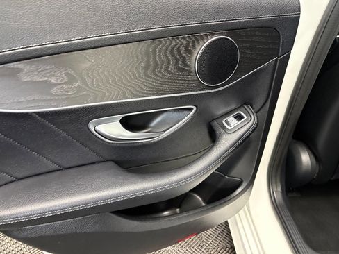 Used 2016 Mercedes-Benz C 300 Luxury image 36