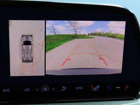New 2026 Chevrolet Traverse LT AWD/4WD image 8