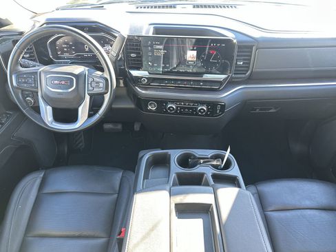 Used 2024 GMC Sierra 1500 SLT image 18