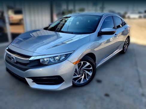 Used 2017 Honda Civic EX image 2