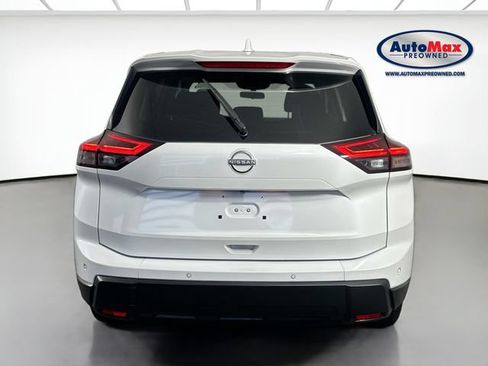 Used 2024 Nissan Rogue SV AWD/4WD image 7