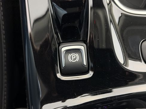 Used 2023 Buick Envision Preferred AWD/4WD image 28