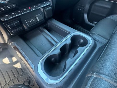 Used 2019 GMC Sierra 1500 SLT w/ SLT Premium Plus Package image 32