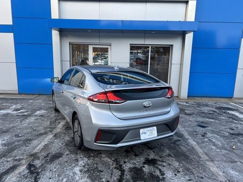 Used 2022 Hyundai Ioniq SE image 7