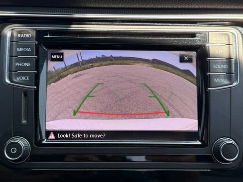 Used 2018 Volkswagen Passat 3.6 image 38