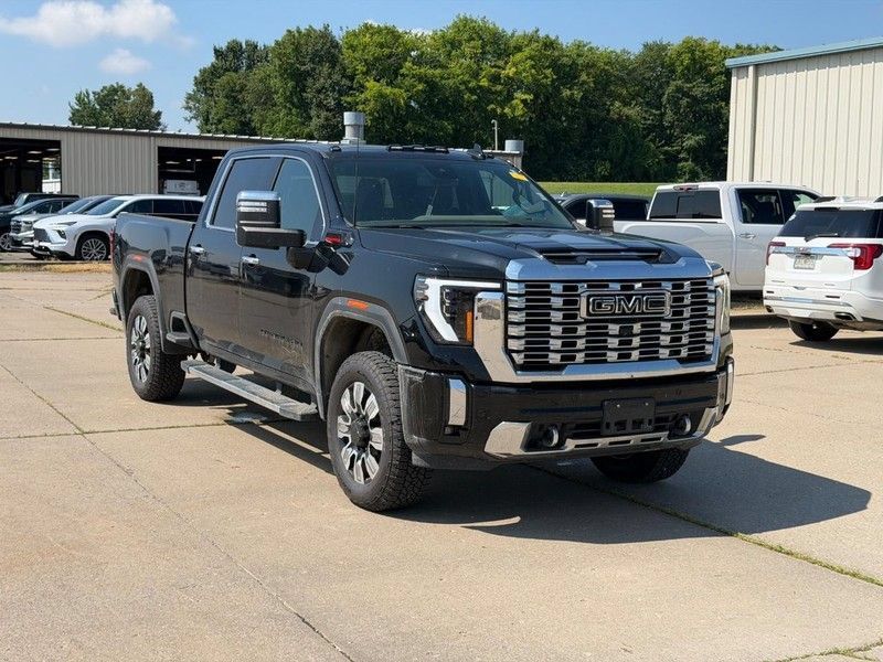 Used 2024 GMC Sierra 2500 Denali w/ Max Trailering Package AWD/4WD image 1