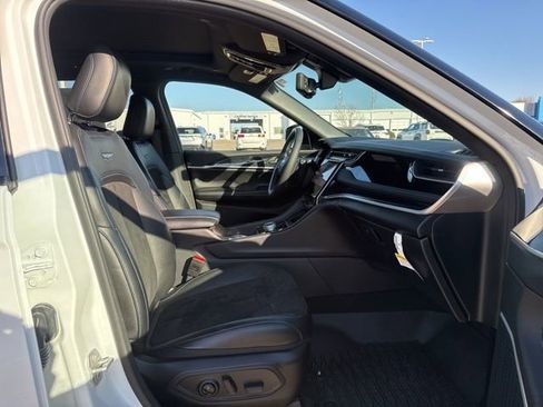 Used 2024 Jeep Grand Cherokee Trailhawk w/ Luxury Tech Group III image 58