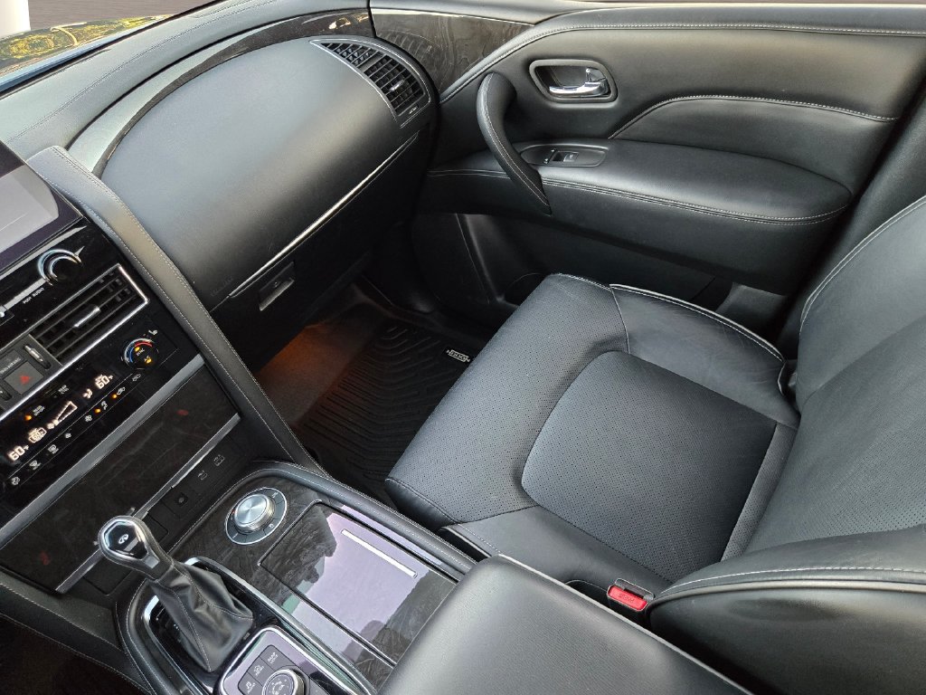 Used 2024 INFINITI QX80 Luxe AWD/4WD image 16
