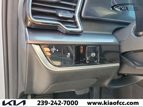 Certified 2024 Kia Sportage EX FWD image 22