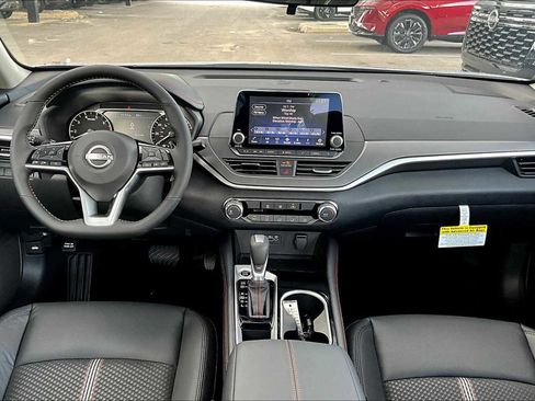 New 2025 Nissan Altima 2.5 SR image 5