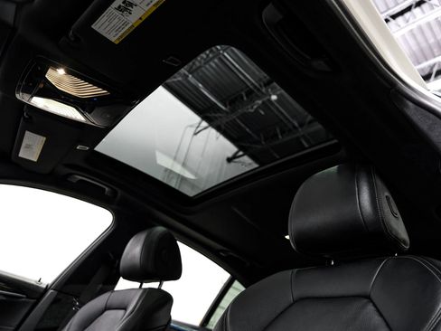 Used 2018 BMW 540i w/ M Sport Package image 28