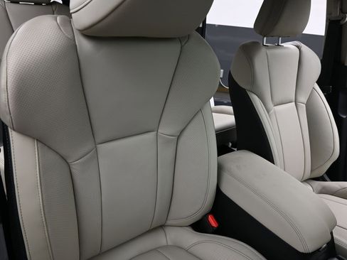 New 2026 Subaru Ascent Limited image 14