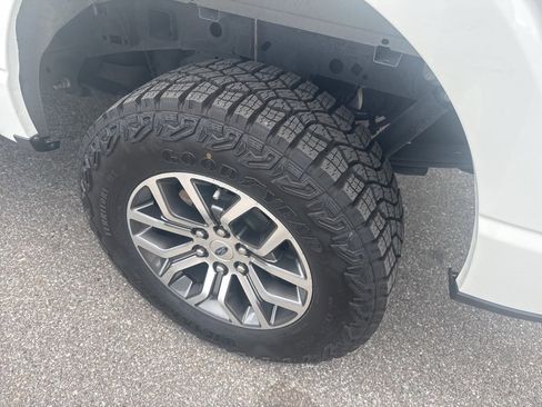 Used 2021 Ford F150 Lariat w/ Max Trailer Tow Package image 12