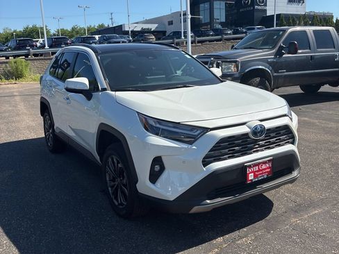 Certified 2022 Toyota RAV4 Limited AWD/4WD image 5