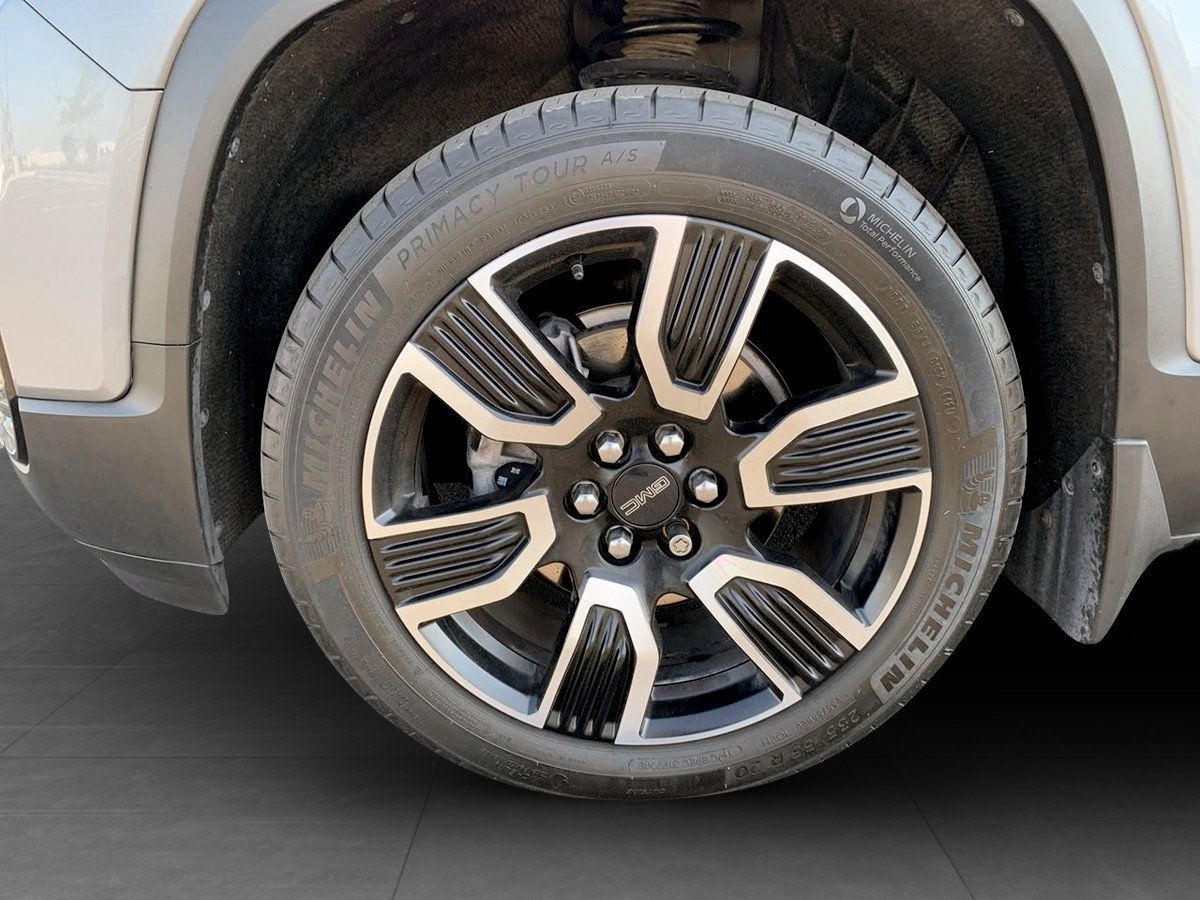 Used 2021 GMC Acadia SLE w/ Elevation Edition AWD/4WD image 10