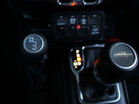 Used 2023 Jeep Gladiator Sport AWD/4WD image 60