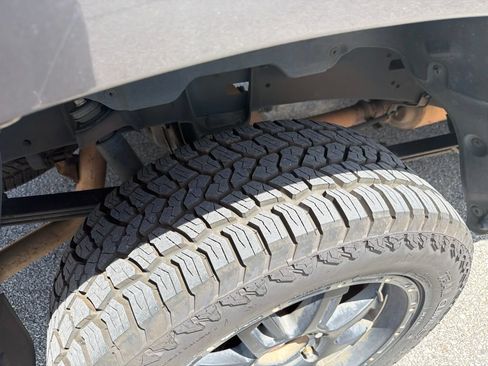 Used 2015 Toyota Tundra SR5 w/ SR5 Upgrade Package RWD image 8