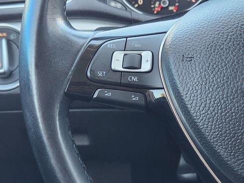 Used 2017 Volkswagen Passat 1.8T R-Line image 27